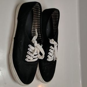 4/$20 Black Sz 8 Forever21 Shoes